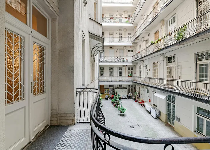 Danubegreen Bright Two Bedroom Near Margaret Island * Budapeşte