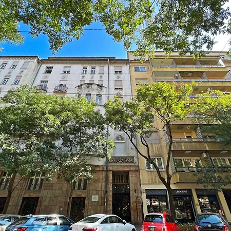 Apartment Danubegreen Bright Two Bedroom Near Margaret Island Budapest