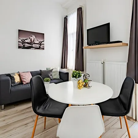 Danubegreen Bright Two Bedroom Near Margaret Island * Budapest