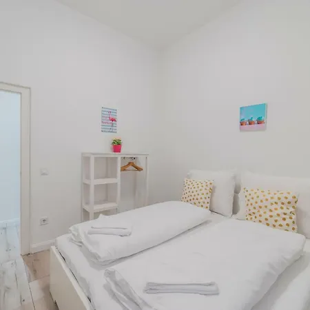 Danubegreen Bright Two Bedroom Near Margaret Island 公寓