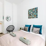 Danubegreen Bright Two Bedroom Near Margaret Island *